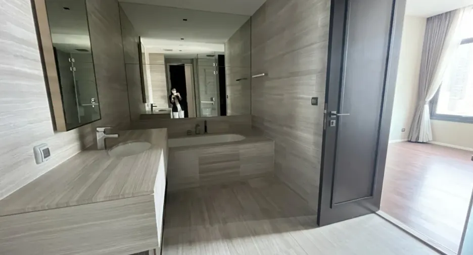 For sale and for rent 1 bed condo in Khlong Toei, Bangkok