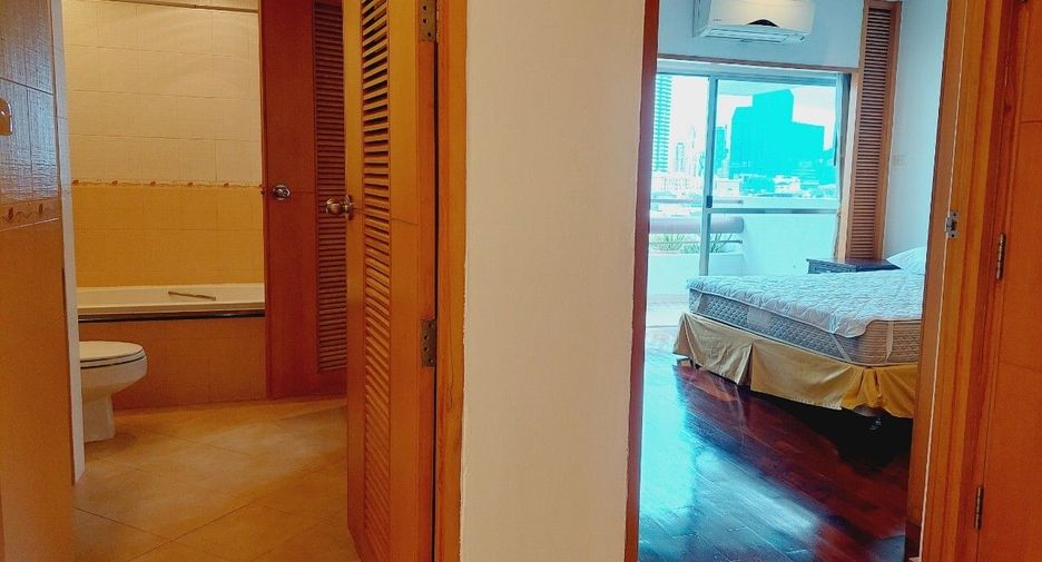 For rent 2 bedrooms apartment in Sathon, Bangkok