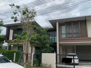 Продажа и аренда 4 спальни дом в Банг Капи, Бангкок