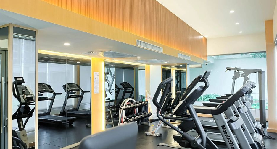 For rent 1 bed condo in Huai Khwang, Bangkok