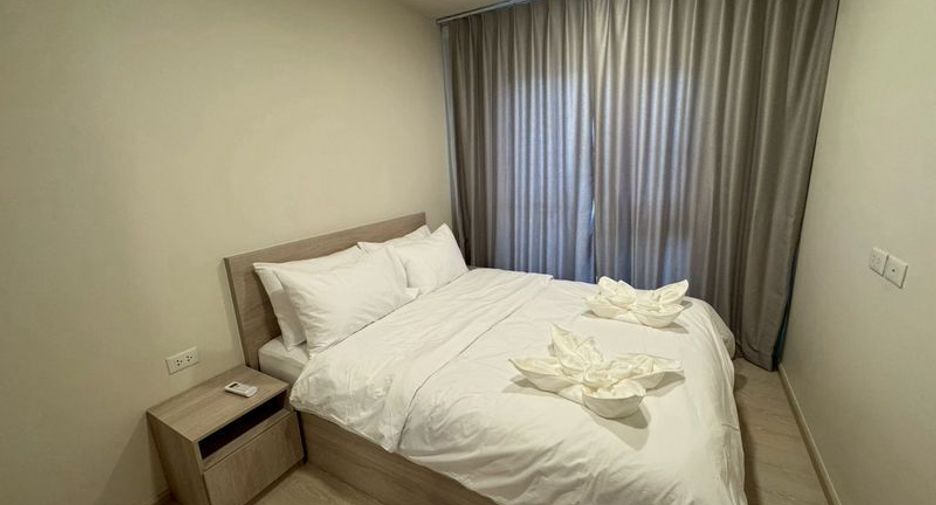 For rent 2 bedrooms condo in Khlong San, Bangkok