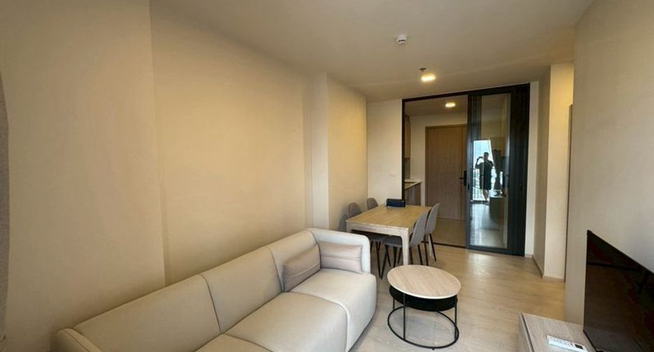 For rent 2 bedrooms condo in Khlong San, Bangkok