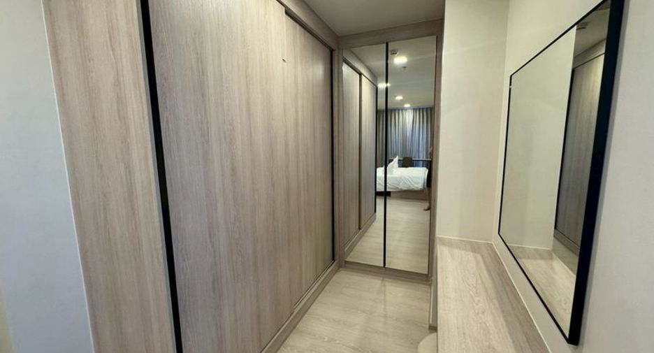 For rent 2 bedrooms condo in Khlong San, Bangkok