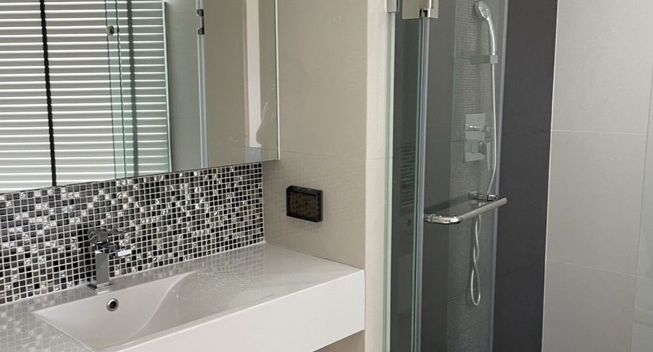 For rent 2 ベッドルーム condo in Khlong Toei, Bangkok