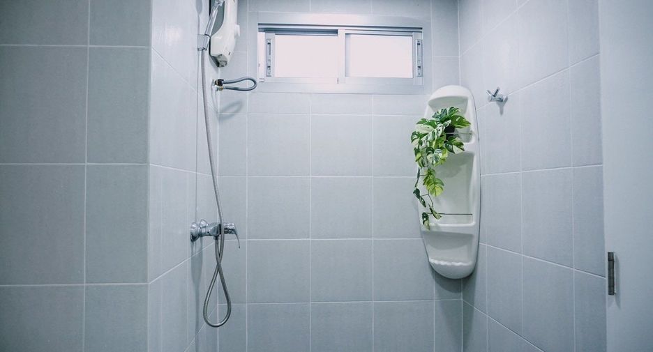 For sale studio condo in Yan Nawa, Bangkok