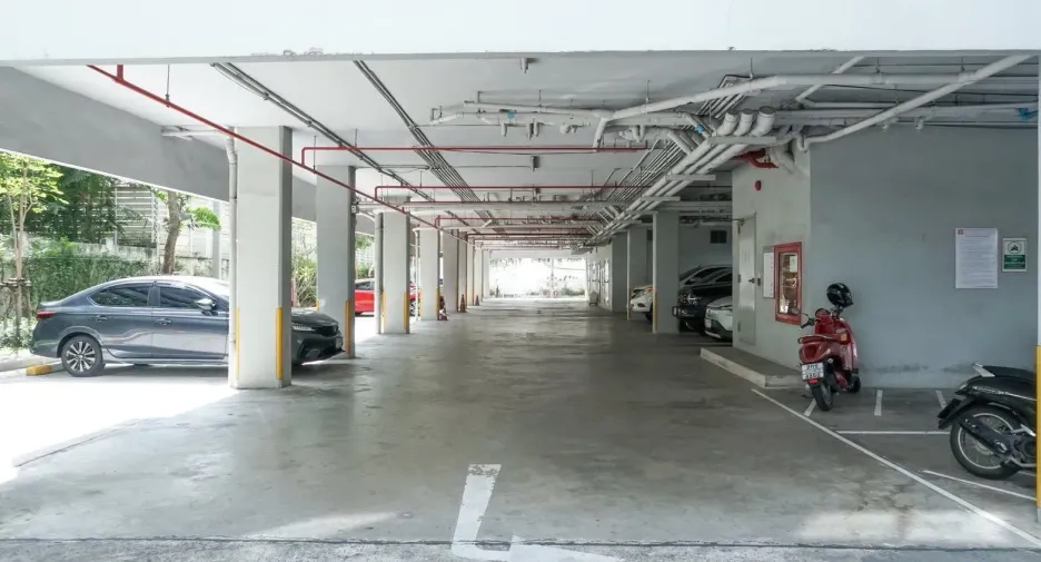 For sale studio condo in Yan Nawa, Bangkok