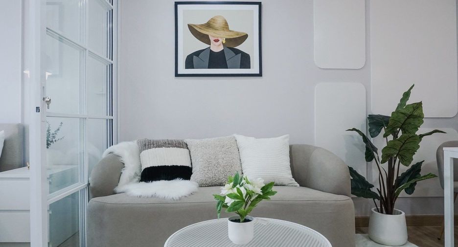 For sale studio condo in Yan Nawa, Bangkok