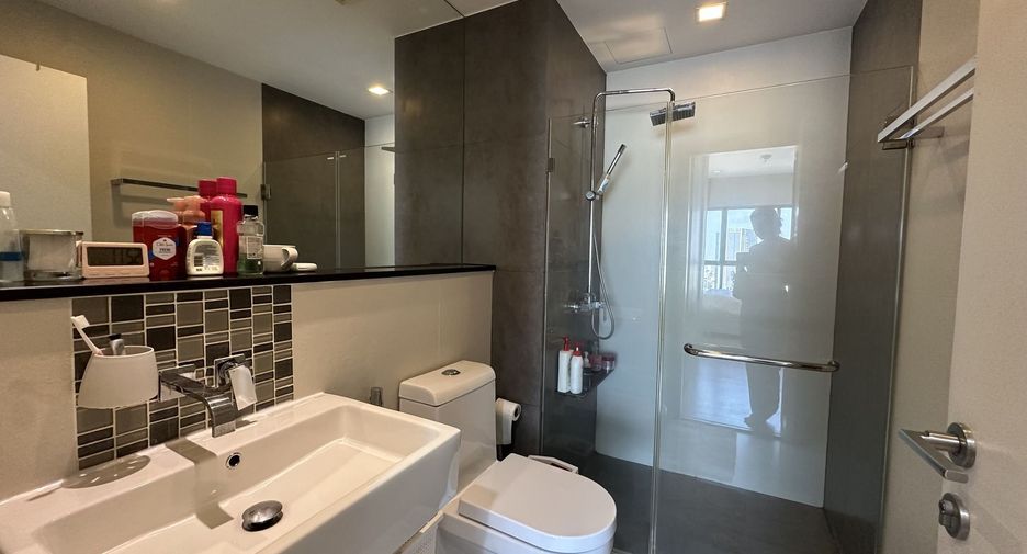 For rent 1 bed condo in Khlong San, Bangkok