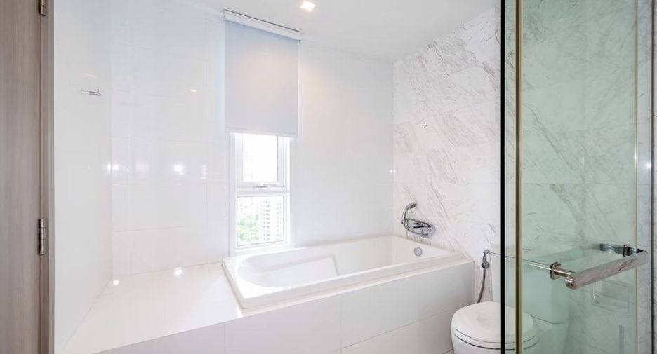 Condo en alquiler de 2 habitaciones en Watthana, Bangkok