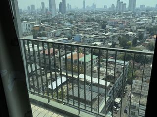 出售 1 卧室 公寓 在 Khlong San, 曼谷
