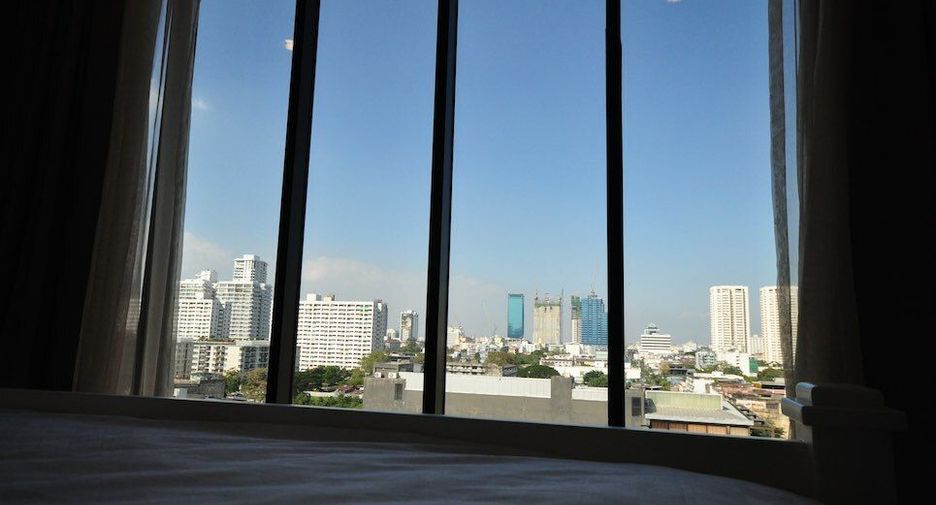 For sale 1 bed condo in Watthana, Bangkok