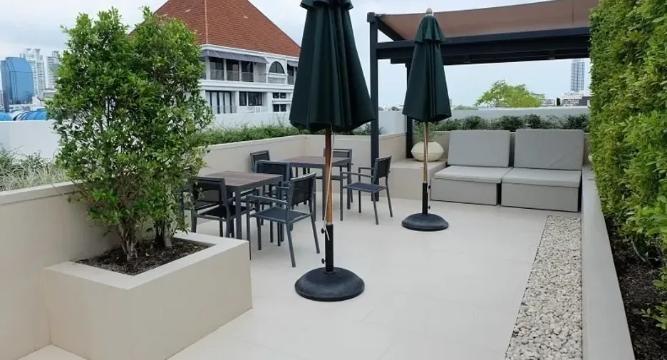 Condo en alquiler de 2 habitaciones en Khlong Toei, Bangkok