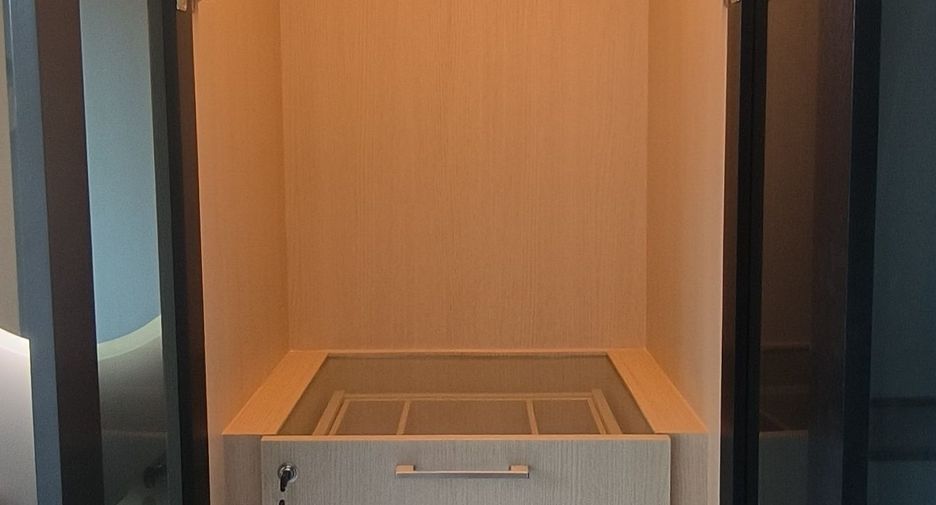 For sale studio condo in Phra Khanong, Bangkok