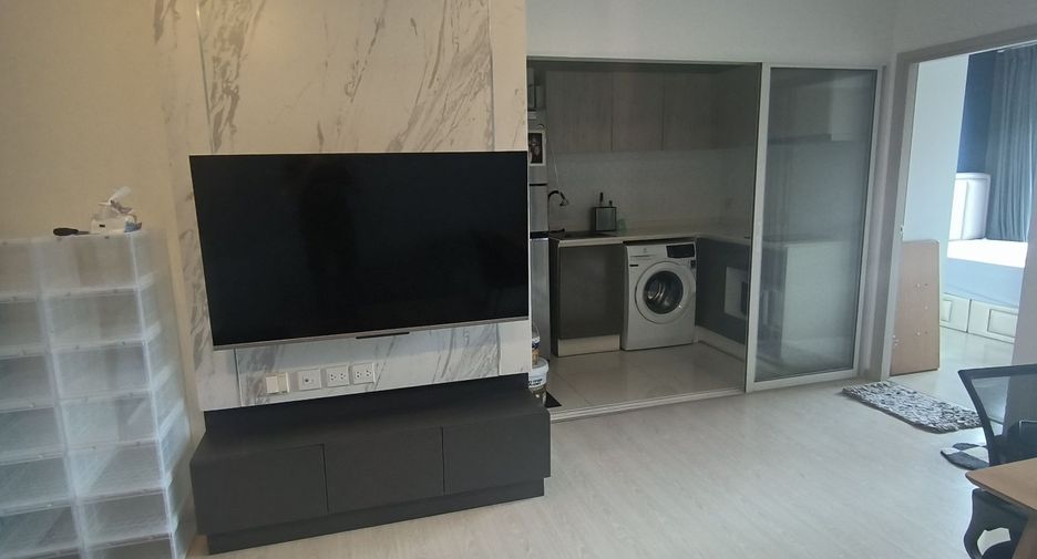 For sale studio condo in Phra Khanong, Bangkok