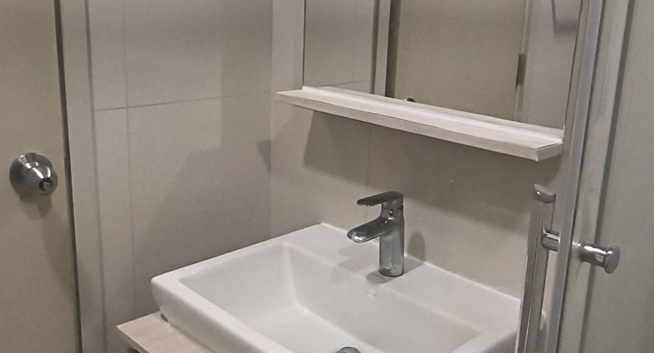For sale studio condo in Phra Khanong, Bangkok