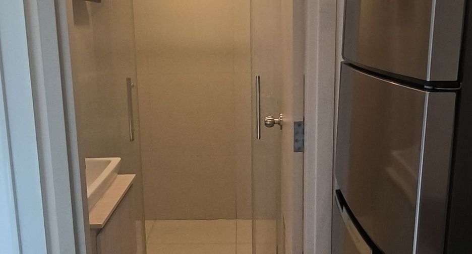 For sale studio condo in Phra Khanong, Bangkok