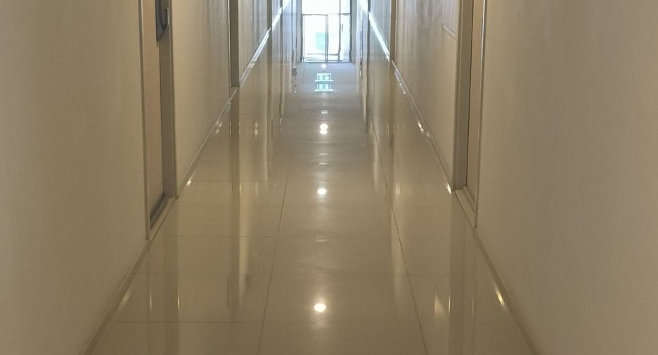 For sale studio condo in Phra Khanong, Bangkok