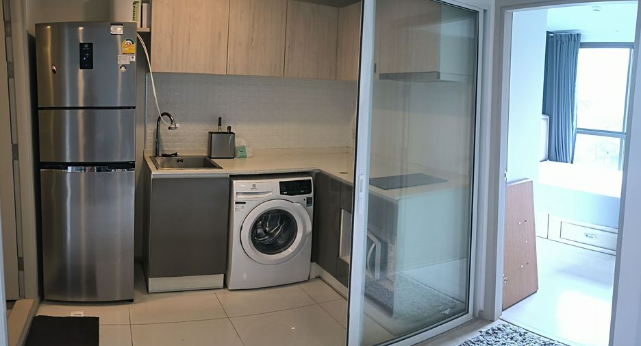 For sale studio condo in Phra Khanong, Bangkok