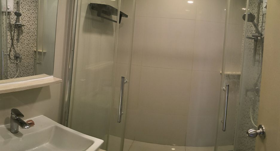 For sale studio condo in Phra Khanong, Bangkok