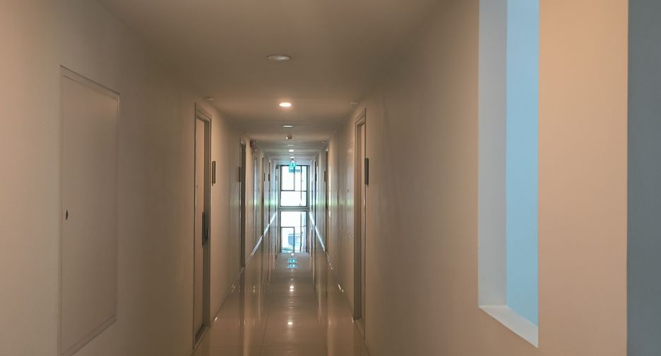 For sale studio condo in Phra Khanong, Bangkok