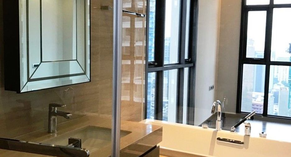 For rent 2 bedrooms condo in Khlong Toei, Bangkok