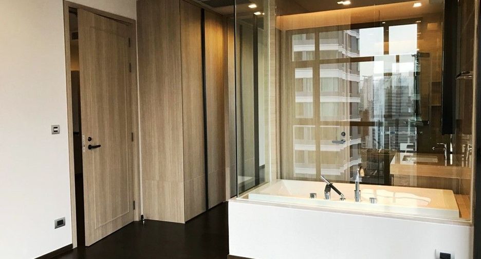 For rent 2 bedrooms condo in Khlong Toei, Bangkok