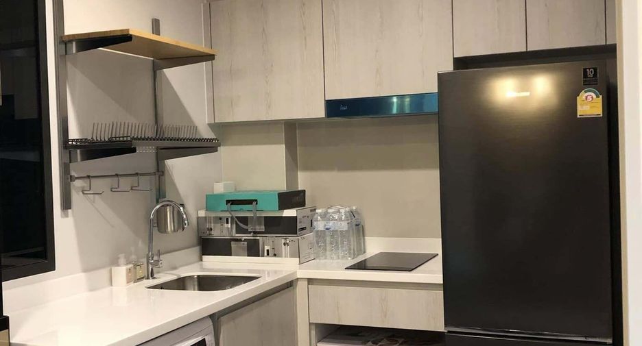 Wohnung zur Miete mit 1 Zimmer in Pathum Wan, Bangkok