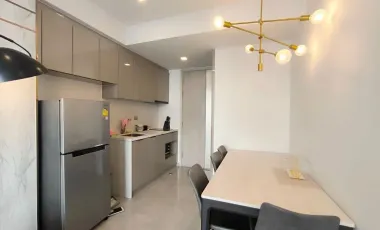 For rent 2 bedrooms condo in Huai Khwang, Bangkok