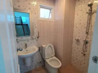Condo en alquiler de 2 habitaciones en Phra Khanong, Bangkok