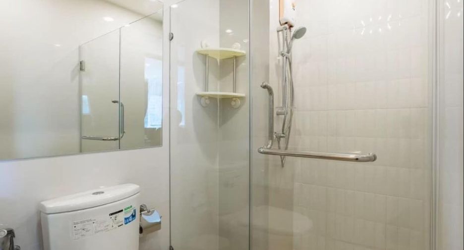 For rent 1 bed condo in Watthana, Bangkok