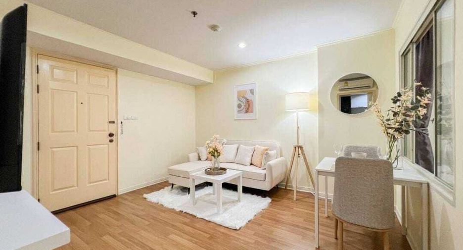 For sale 1 bed condo in Thon Buri, Bangkok