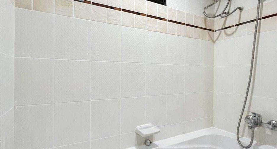For sale 1 bed condo in Thon Buri, Bangkok