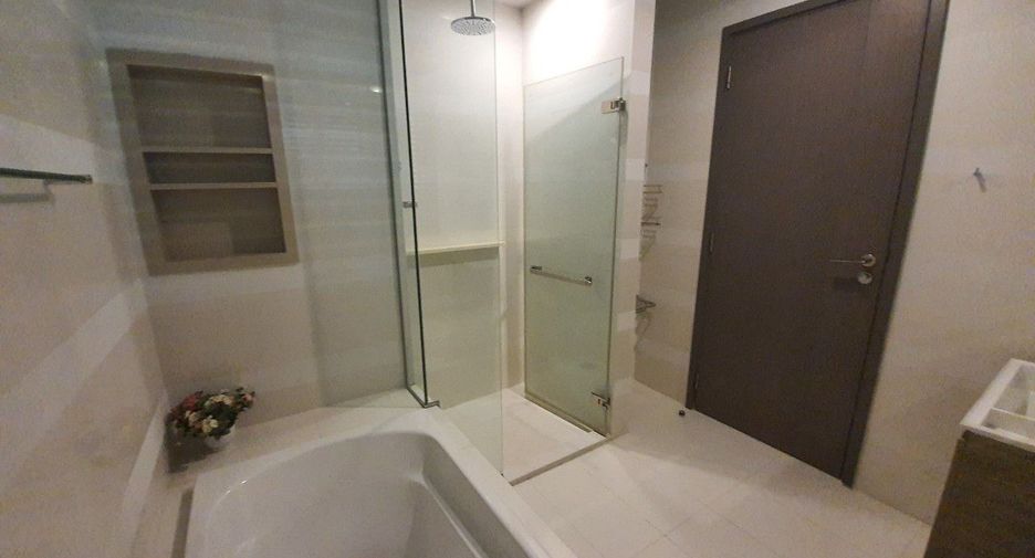 For sale 2 bedrooms condo in Khlong Toei, Bangkok