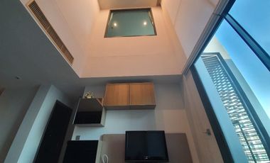 À vendre 2 chambres condo à Khlong Toei, Bangkok