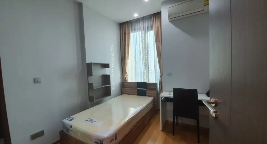 For sale 2 bedrooms condo in Khlong Toei, Bangkok