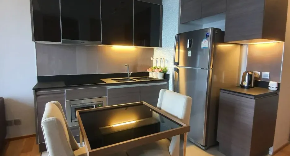 For sale 2 bedrooms condo in Khlong Toei, Bangkok