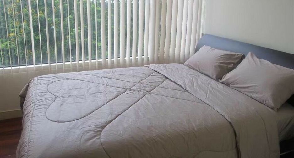 For rent 2 bedrooms condo in Watthana, Bangkok