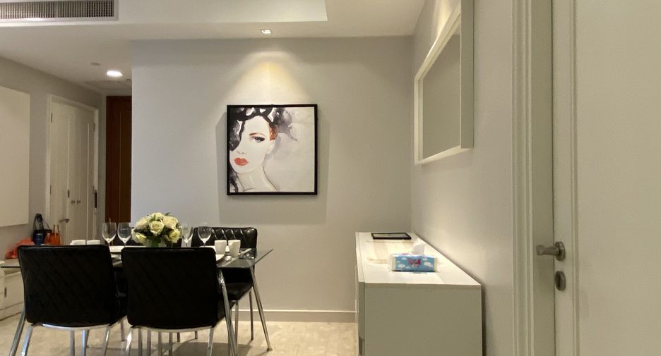 For rent 2 bedrooms condo in Watthana, Bangkok