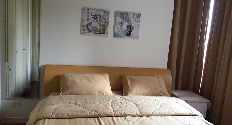 For rent 2 bedrooms condo in Watthana, Bangkok