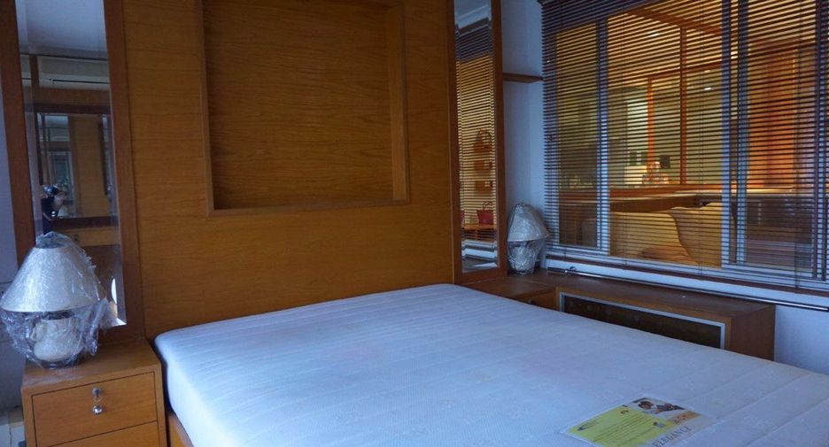 For rent 1 bed condo in Watthana, Bangkok
