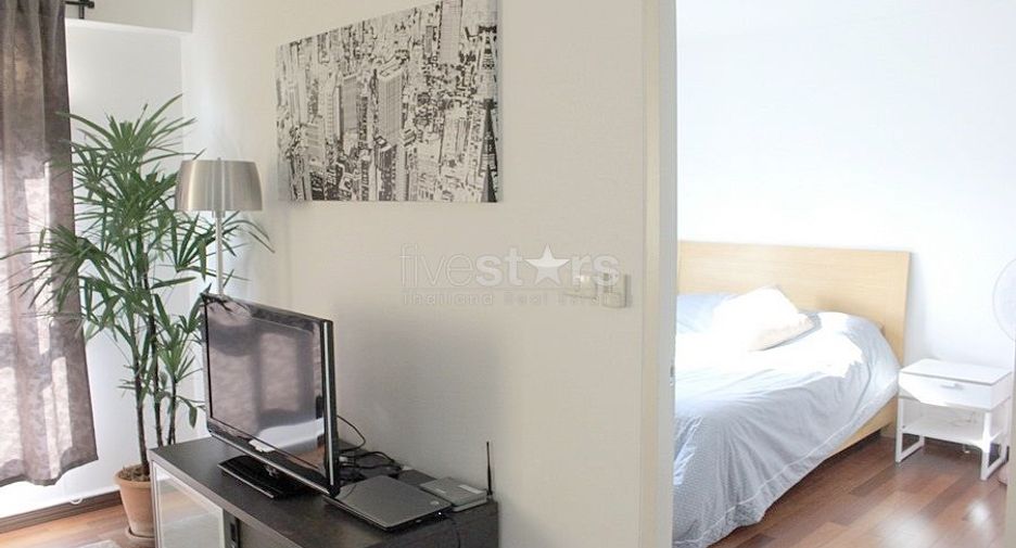 For rent 1 bed condo in Watthana, Bangkok