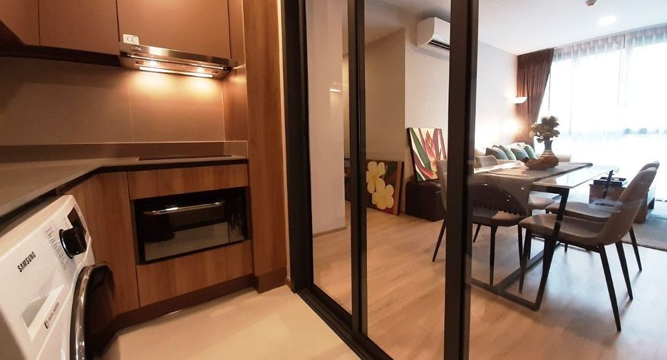For rent 2 bedrooms condo in Watthana, Bangkok
