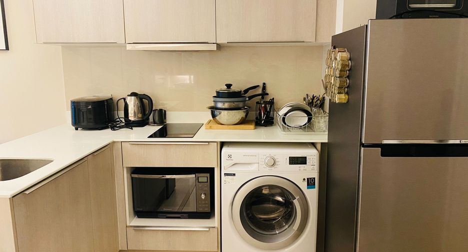 Wohnung zum Kauf und zur Miete mit 2 Zimmer in Khlong Toei, Bangkok