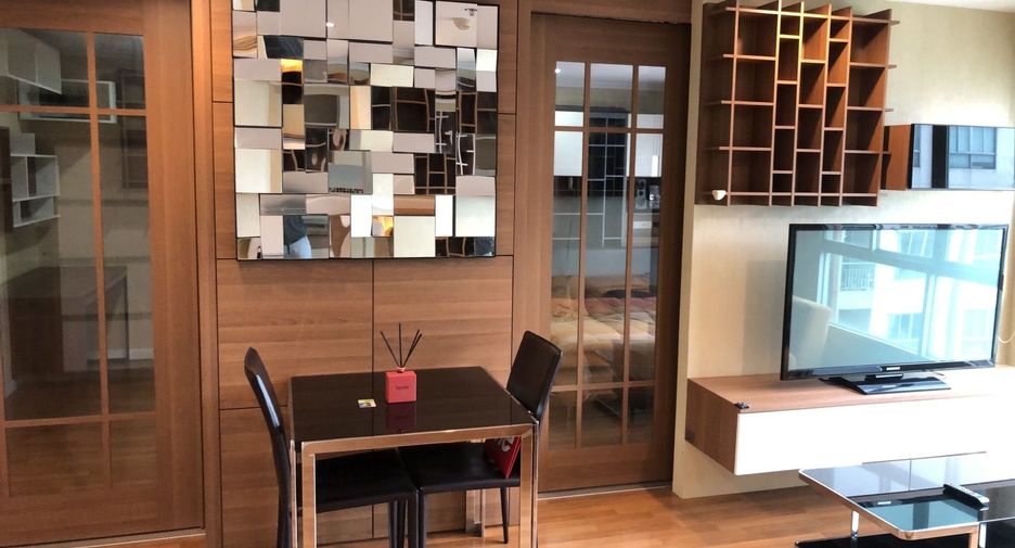 For sale 2 bedrooms condo in Khlong Toei, Bangkok