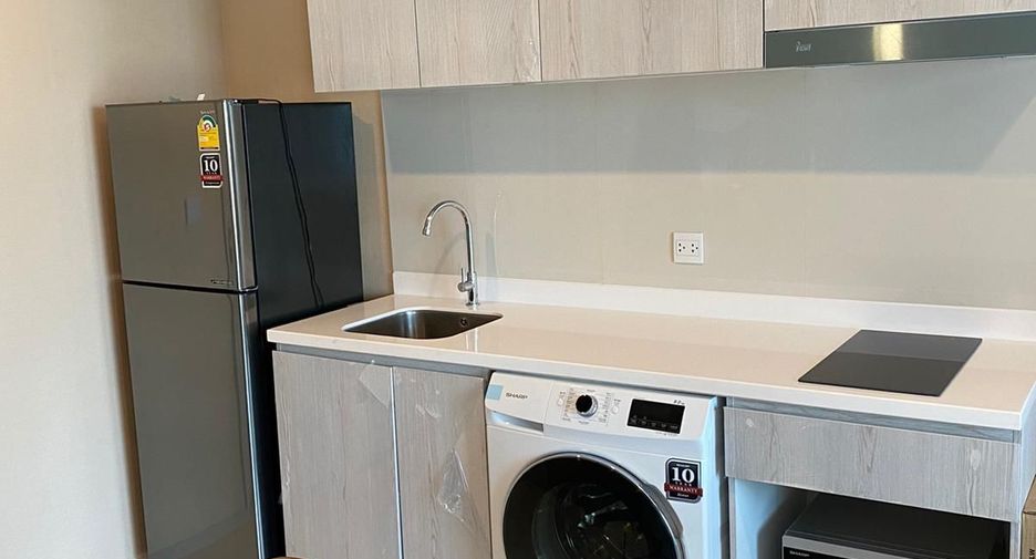 For rent 2 bedrooms condo in Pathum Wan, Bangkok
