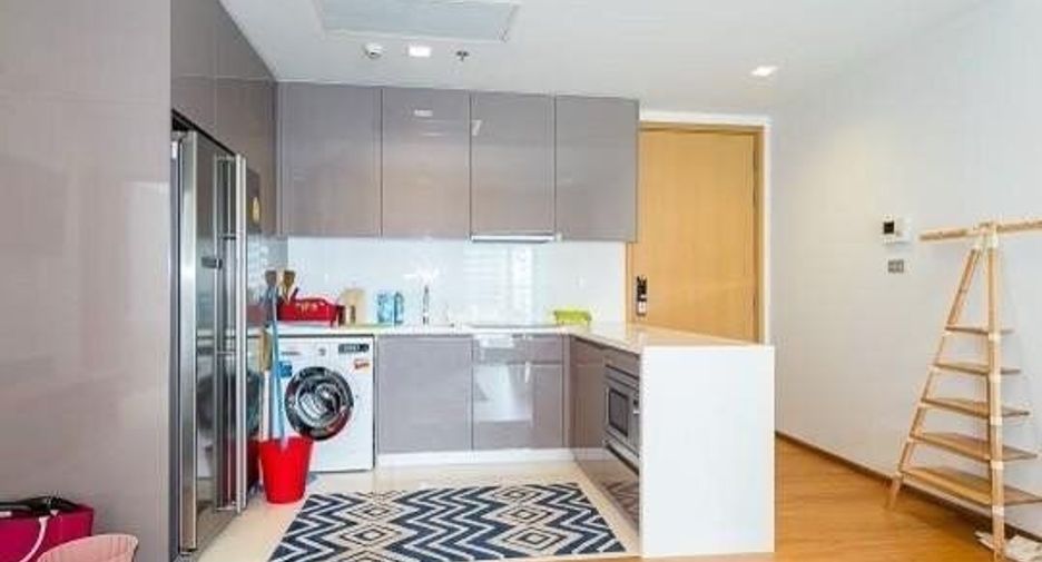 For rent 3 bedrooms condo in Khlong Toei, Bangkok