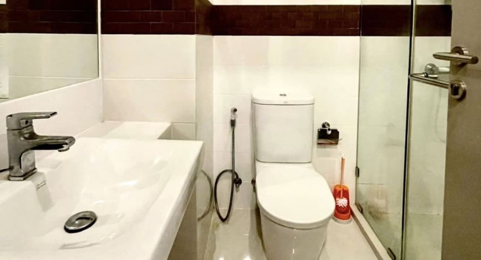 For rent 1 bed condo in Phra Khanong, Bangkok