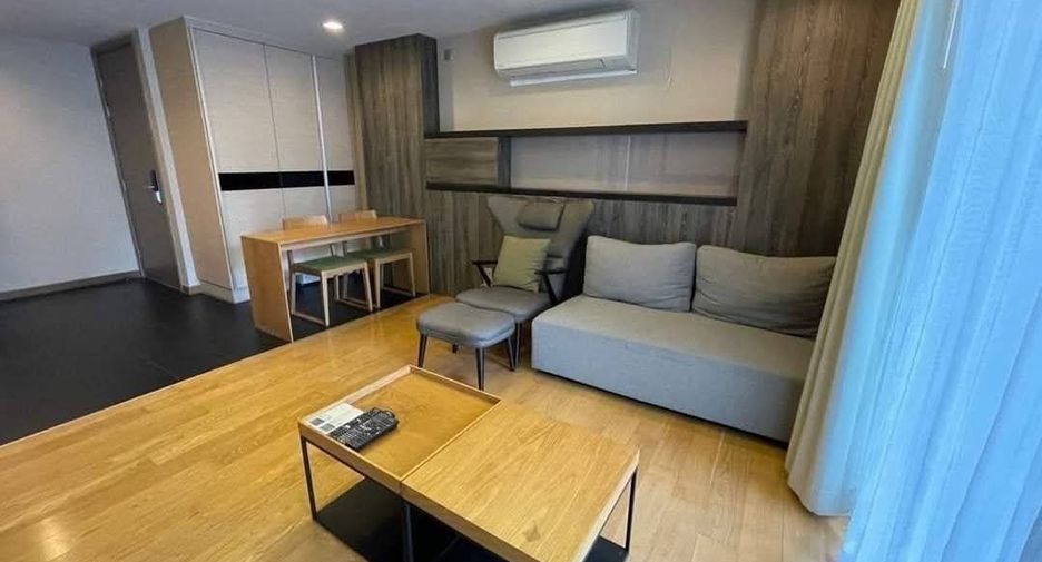 For rent 1 bed condo in Watthana, Bangkok