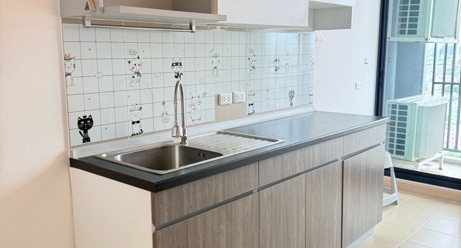 Condo en venta y en alquiler de 2 habitaciones en Bangkok Noi, Bangkok