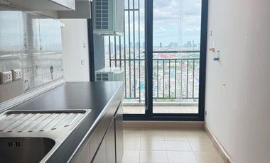 For sale and for rent 2 bedrooms condo in Bangkok Noi, Bangkok